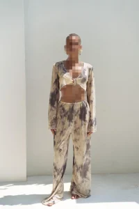 ست کراپ و شلوار زرد دونوارا